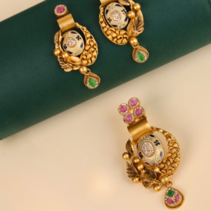 antique kundan pe set