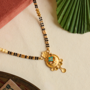 traditional kundan mangalsutra