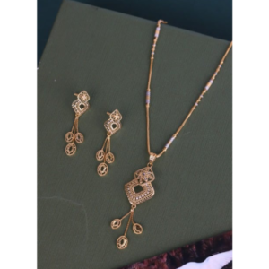 Home aurelian lace drop necklace set