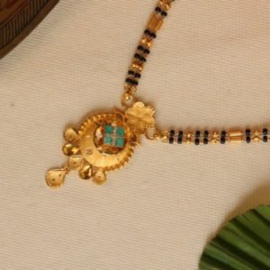 traditional kundan mangalsutra